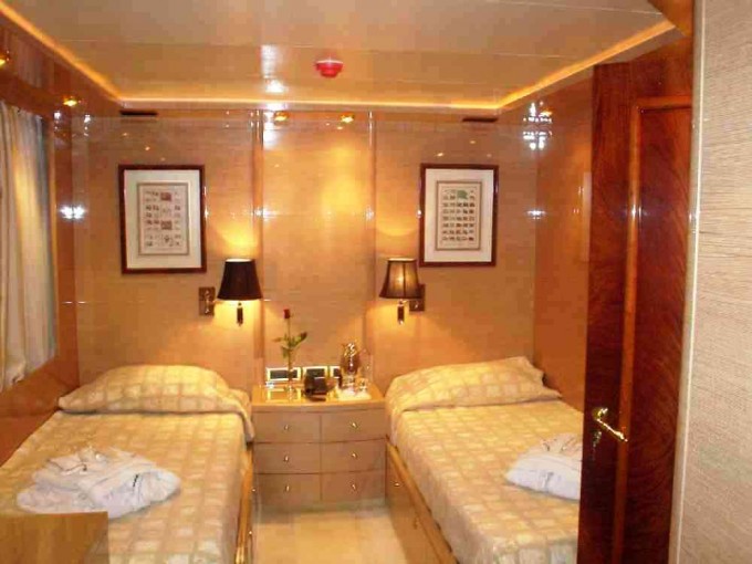 ORION -  Twin Cabin